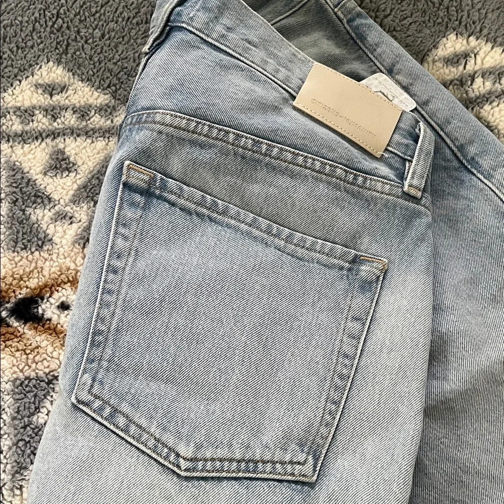 Citizens of Humanity AYLA Light Blue Denim Shorts with Button Waist - Picture 8 of 12